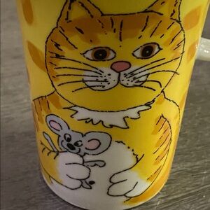 Yellow Cat Design Mug